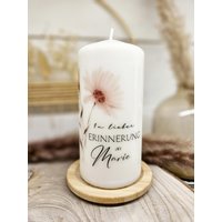Trauerkerze Gedenkkerze in Lieber Erinnerung Modern Blumen Personalisiert Mit Name von Creativbyhillu