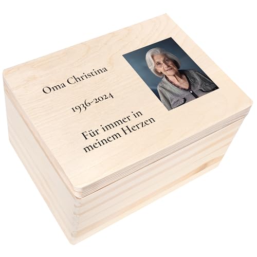 Creative Deco Trauerkiste Erinnerungen Holz | Trauer Personalisiert mit Namen, Wunschtext, Foto | für/wie Trauerkarte Besonders, Kondolenzkarte, Beileidskarte | In Gedenk, Andenken an Verstorbene Creative Deco Trauerkiste Erinnerungen Holz | Trauer Personalisiert mit Namen, Wunschtext, Foto | für/wie Trauerkarte Besonders, Kondolenzkarte, Beileidskarte | In Gedenk, Andenken an Verstorbene von Creative Deco