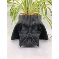 Mittelgroßer Darth Vader-Topf | Schwarz Für Sukkulenten, Kakteen Oder Pflanzen - 15 cm Breit Und 10 Hoch von Creative3DByBen