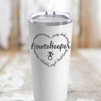 Haushälterin Becher, 20 Unzen, Geschenk, Berufsgeschenk, Wertschätzungsgeschenk, Geburtstagsgeschenk, Geschenk Für Haushälterin, Reisekaffeetasse von CreativeCollectionMA