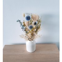 Getrockneter Blumengesteck, Trockenblumenstrauß, Trockenblumenvase, Blau-Weißes Arrangement, Blumenschmuck, Dyi-Blumen Für Die Hochzeit von CreativeCosmosCo