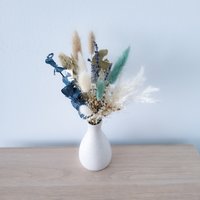 Mini Getrockneter Blumenstrauß, Blau Und Weiß, Trockenblumenvase, Weihnachtsgeschenk, Vase Anordnung, Briefkasten Geschenk, Kleine Mittelstücke von CreativeCosmosCo