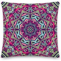 Premium-Mandala-Kissen, Geschenk Für Zuhause, Einweihungsgeschenk, Leuchtend Rosa Boho-Kissen, Luxuriöses Couchkissen von CreativeDesignzbyEm