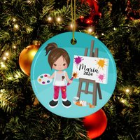 Personalisierte Mädchen Künstler Ornament, Benutzerdefinierte Kunst Geschenk 2021, Ornament Für Künstler, Maler, Weihnachtsverzierung von CreativeGiftsSC