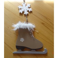 Winterliche Fensterdeko Mit Schneeflocken von CreativeHolzShop