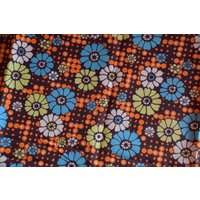 2 Vorhänge Aus Synthetik Mit Blumenmuster/Je Lxb 106x142cm Fensterdeko 70Er Flower Power Vintage Retro Wohndeko von CreativeMacroArt