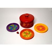 6 Untersetzer Inkl. Dose Aus Kunststoff Von Emsa/70Er Jahre Flower Power Campinggeschirr Vintage Tischdeko Für Gläser von CreativeMacroArt