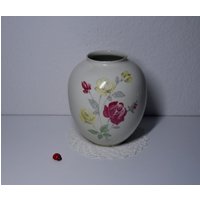 Hübsche Porzellanvase Von Royal Km Bavaria Mit Rosendekor/16, 5cm Hoch Vintage Retro Flower Power Wohndeko Tischdeko von CreativeMacroArt