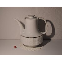 Kaffeekanne Aus Weißem Porzellan Von Thomas Germany "Arcta Platin"/Borkenrand 20cm Hoch 70Er Jahre Vintage Retro von CreativeMacroArt