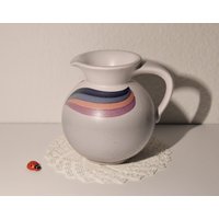 Kmk Kupfermühle "Papillon" Krug Aus Keramik/12, 5cm Hoch Kanne Vase West German Pottery 80Er Vintage Retro Wohndeko Kmk Kupfermühle "Papillon" Krug Aus Keramik/12, 5cm Hoch Kanne Vase West German Pottery 80Er Vintage Retro Wohndeko von CreativeMacroArt