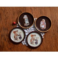 Miss Petticoat & Sarah Kay 7Tlg Set Glasuntersetzer Aus Metallblech/Je 9cm Durchm. 80Er Vintage Shabby Chic Nostalgie von CreativeMacroArt