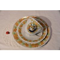 Sammeltassengedeck/3Tlg Bavaria Germany Porzellan Dame Mit Kaffeemühle Vintage Aus Den 1990Ern Blumendekor Retro Sammeltassengedeck/3Tlg Bavaria Germany Porzellan Dame Mit Kaffeemühle Vintage Aus Den 1990Ern Blumendekor Retro von CreativeMacroArt