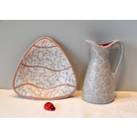 Süße Vase 2009/9 Und Untersetzer Von Marzi & Remy/Keramik Schrumpfglasur Grau-Rosa 60Er Mid Century West German Pottery Retro Süße Vase 2009/9 Und Untersetzer Von Marzi & Remy/Keramik Schrumpfglasur Grau-Rosa 60Er Mid Century West German Pottery Retro von CreativeMacroArt