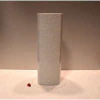 Tolle Vase Von Alka Kunst Alboth & Kaiser/Weißes Porzellan Reliefdekor 29cm Hoch 50Er 60Er Mid Century Vintage Retro von CreativeMacroArt