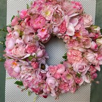 Künstlicher Frühlingskranz in Zartem Rosé Künstlicher Frühlingskranz in Zartem Rosé von CreativeSeidenblumen