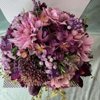 Künstlicher Strauß in Lila-Flieder Im Trockenlook Künstlicher Strauß in Lila-Flieder Im Trockenlook von CreativeSeidenblumen