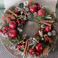 Künstlicher Weihnachtlicher Tischkranz Für Windlicht Und Kerze Mit Roten Äpfeln Beeren Künstlicher Weihnachtlicher Tischkranz Für Windlicht Und Kerze Mit Roten Äpfeln Beeren von CreativeSeidenblumen