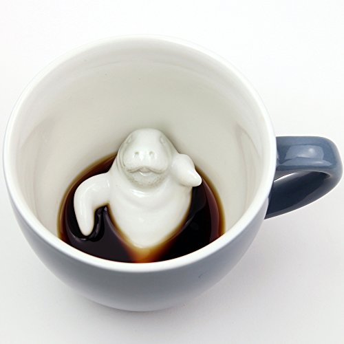 Creature Cups Seekuh-Keramiktasse (325 Milliliter, Graublau) | Auf der Innenseite versteckte Tiermotive | Weihnachts- und Geburtstagsgeschenk für Kaffee- und Teeliebhaber von Creature Cups