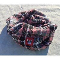 Pink Karierter Hund Infinity-Schal Handgefertigtes Haustier Accessoire von CritterHarmony