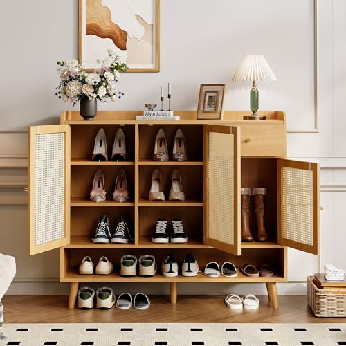Crlnaup Schuhschrank aus natürlichem Rattan, Schuhkommode Schuhregal mit 3 Türen und1 Schubladen und 5 Regalböden, für den Flur. Metallgriff und Massivholzbeinen. Maße: B120/H106/T35 cm von Crlnaup