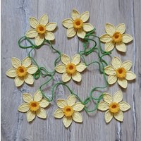 Gehäkelte Gelbe Narzissen Girlande | Handgemachte Gehäkelte Wimpelkette Mit 9 Gehäkelte Gelbe Narzissen Girlande | Handgemachte Gehäkelte Wimpelkette Mit 9 von CrochetCabinetCrafts