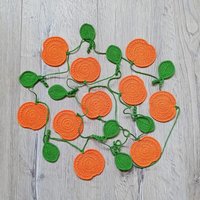 Gehäkelte Kürbisgirlande | Handgefertigte Halloween-Kürbis-Buntung Thanksgiving-Heimdekoration von CrochetCabinetCrafts