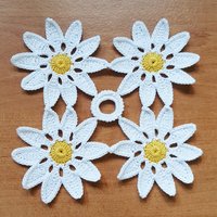 Gänseblümchen Untersetzer | Weiß Und Gelb Baumwolle Deckchen Home Dekorationen von CrochetCabinetCrafts