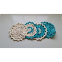 Gehäkelte Baumwolle Geschirrtuch, Soft Ecru Und Mod Blau Farben, Set Mit 4 Geschirrtücher von CrochetbyKathie