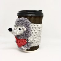 Handgemachte Gestrickte Igel Tasse Gemütlich Geschenk Für Tierliebhaber Handgemachte Gestrickte Igel Tasse Gemütlich Geschenk Für Tierliebhaber von CrochetingsShop