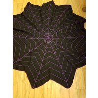 Spiderweb Decke - Auf Bestellung - Schwarz Und Weiß Sofort Lieferbar von Crochetmainlay