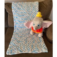 Gehäkelte Weiche Blaue Und Graue Baby-Decke von CrochetsforSweetpea