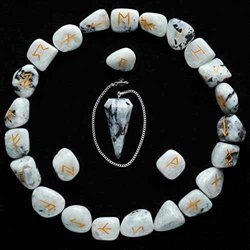 Crocon Rainbow Moonstone Tumbled Gemstone Engraved Rune Stones Set (25 Pcs) with Elder Futhark Alphabets & 1 Pendulum Meditation Healing Set Size: 15-20 mm von Crocon