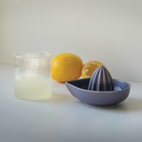 Handgefertigte Keramik Zitruspresse - Sunset Lilac Handgefertigte Keramik Zitruspresse - Sunset Lilac von CromCeramics