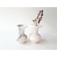 Vintage Paar Mini Marmor Alabaster Vasen Oder Kerzenständer Weiß Grau Solifleur Naturstein Dekoration in Handarbeit Gefertigt Vintage Paar Mini Marmor Alabaster Vasen Oder Kerzenständer Weiß Grau Solifleur Naturstein Dekoration in Handarbeit Gefertigt von CrownedCraneVintage