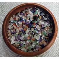Chakra Mix Edelstein Ungebohrte Chips/Gemischte Kristall Kleine Trommelsteine 20 Gramm Edelsteine von CrystalCuriositiesUK