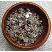 Lodolit Quarz Edelstein Undrilled Chips/Natürliche Kristall Kleine Getrommelte Steine 20/50 Gramm Edelsteine von CrystalCuriositiesUK