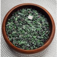 Rubin in Zoisit Roh Edelstein Unrillierte Chips/Natürlicher Rohkristall Unrillierte Kleine Trommelsteine 20 Gramm von CrystalCuriositiesUK