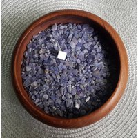 Tansanit Kristall Unrillierte Chips/Natürlicher Edelstein No Hole Kleine Trommelsteine 20 Gramm von CrystalCuriositiesUK