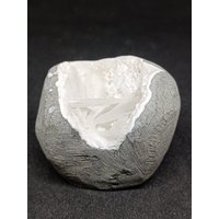 Natürliche Skolozit Spikes Geode, Geschenk, Dekoratives Stück von CrystalEasy