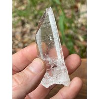 Außergewöhnlicher Bergkristall Mit Lemurian-Schnürungen Aus La Belleza Mine in Kolumbien von CrystalHeartnMinedCo