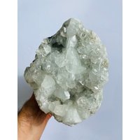 Apophyllite Geode Free Standing Cluster Ap050 A von CrystalKingAustralia