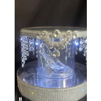Glasschuh Hochzeit Tortenständer Von Crystal Wedding Uk Glasschuh Hochzeit Tortenständer Von Crystal Wedding Uk von CrystalWeddingUK
