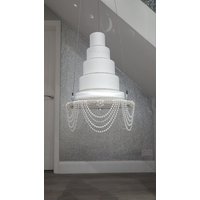 Hängende Schaukel Kristall-Perlen-Hochzeits-Tortenständer Hängende Schaukel Kristall-Perlen-Hochzeits-Tortenständer von CrystalWeddingUK