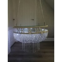 Personalisierte Kristallleuchter Suspended Hochzeitstorte Swing Stand Personalisierte Kristallleuchter Suspended Hochzeitstorte Swing Stand von CrystalWeddingUK