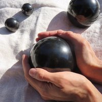 Echte Shungit Kugeln Schutz Vor Emf Strahlung > Router, Dect, 5G, Wlan, Wifi, Smart Devices, Mikrowellen; Elektrosmog Neutralisieren Echte Shungit Kugeln Schutz Vor Emf Strahlung > Router, Dect, 5G, Wlan, Wifi, Smart Devices, Mikrowellen; Elektrosmog Neutralisieren von CrystalWizards