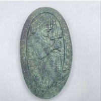 Wunderschöner Antiker Naher Osten Alter Jade Stein Krieger Graviert Intaglio Fliesen Tablett von CrystalballStore