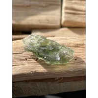 Echte Moldavit Besednice Seltene Fundstelle Aus Tschechien - Seltene Klein 1.43Gramm Gechippte Offene Blase Heilstein- Chakra Echte Moldavit Besednice Seltene Fundstelle Aus Tschechien - Seltene Klein 1.43Gramm Gechippte Offene Blase Heilstein- Chakra von CrystalsForYouUK