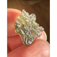 Echter Moldavit Aus Der Seltenen Fundstelle Besednice Tschechien - Seltener 1 Gramm Geschädigtes Heilstück Meditations von CrystalsForYouUK