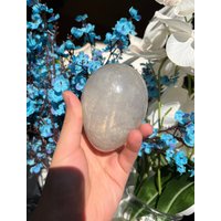Seltenes Hellblaues Rosenquarz Ei, Seltenes Vorkommen, Gefüllt Mit Regenbogenn, Kristallei von CrystalsbyDG