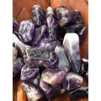 Tief Lila Chevron Amethyst von Crystalsofyourdreams